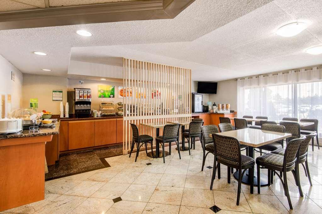 Quality Inn & Suites 5585 Ambler Drive Mississauga Ontario Restaurant foto