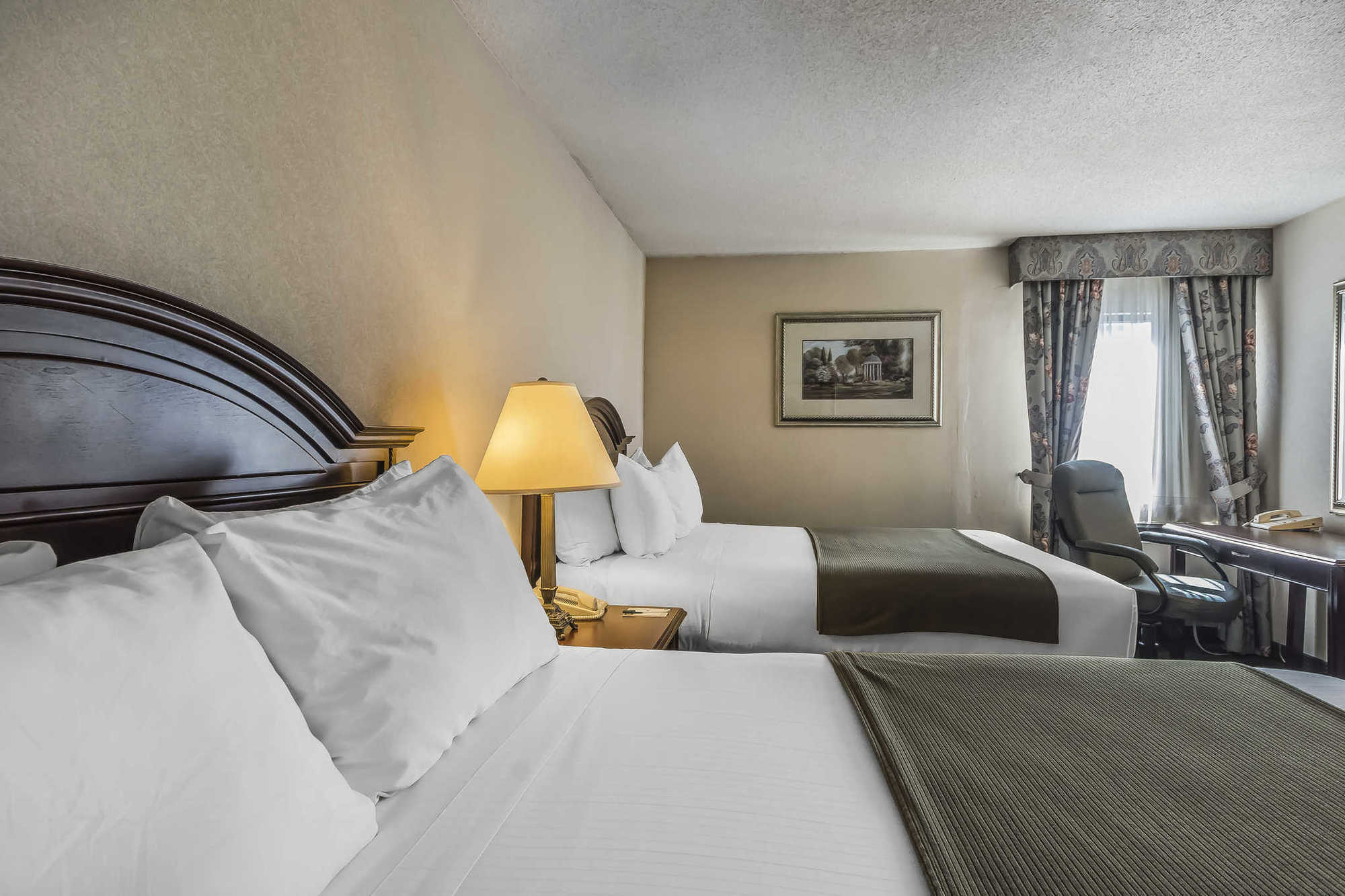 Quality Inn & Suites 5585 Ambler Drive Mississauga Ontario Cameră foto