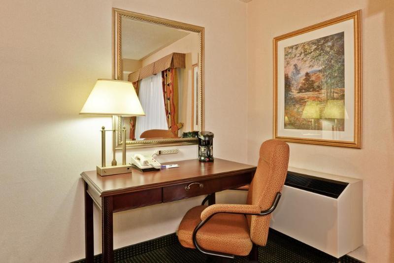 Quality Inn & Suites 5585 Ambler Drive Mississauga Ontario Cameră foto